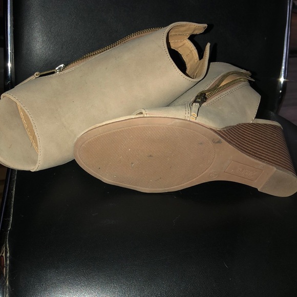 Brash shoes - Picture 2 of 3